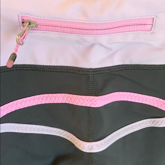 LuluLemon Crops - Picture 4 of 11